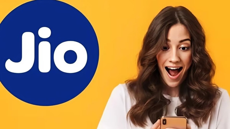 Jio Recharge Plans जिओचा एकदाच रिचार्ज करा वर्षभर कॉलिंग नेट फ्री !